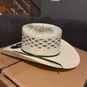 New never used Rock 'em Cowgirl Hat
